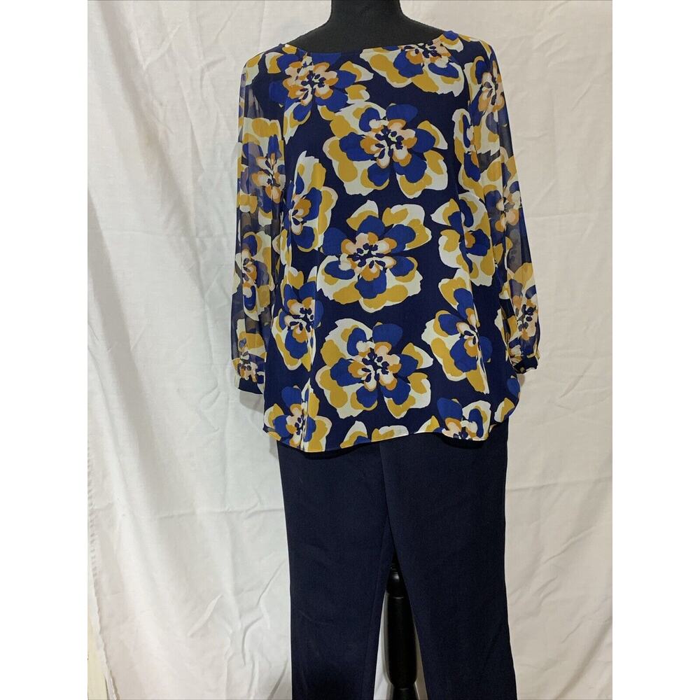 Cabi Floral Blouse Nwot Women’s Small Express Navy Pants Size 2 Lot